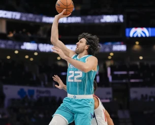 Ανατροπή: Επέστρεψε στους Χόρνετς ο Μίτσιτς!