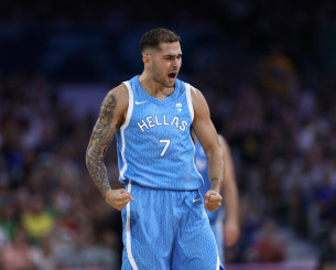 Ο Παναθηναϊκός έστειλε ευχές στον Τολιόπουλο και τη σύντροφό του που έγιναν γονείς