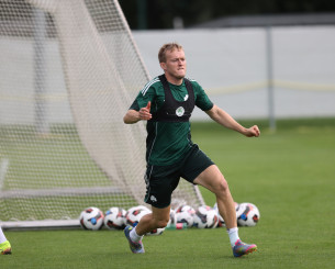 Το απίθανο γκολ του Σφιντέρσκι με τακουνάκι στην προπόνηση του Παναθηναϊκού (video)