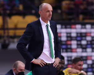 Οριστικά τα ηνία του ΠΑΟΚ στον Γιούρι Ζντοβτς