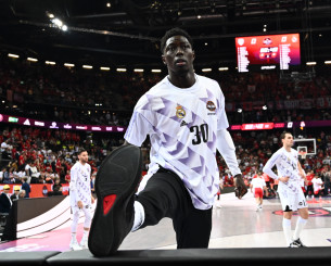 Δεύτερος παίκτης της Ρεάλ μεταφέρεται στο NBA: Από το... παράθυρο στους Χοκς ο Έλι Εντιαγέ