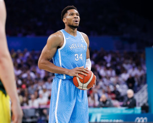 Γιάννης Αντετοκούνμπο: «Τα παιδιά μου δεν μαθαίνουν μόνο ελληνικά αλλά και την κουλτούρα μας»