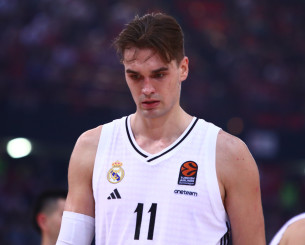 Χεζόνια: «Πρέπει να μιλήσουμε με τη διοίκηση για το μέλλον όλων μας»