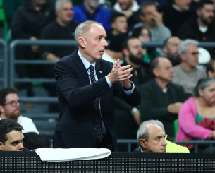 Επίσημη η επιστροφή Τόμιτς στον Ερυθρό Αστέρα