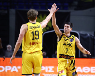 Θέλει να τελειώσει το θέμα Φλιώνη η ΑΕΚ