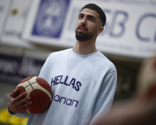 Οι δυο υποψήφιοι προπονητές του Άρη και το ενδιαφέρον του Ολυμπιακού για Χουγκάζ - Ρογκαβόπουλο