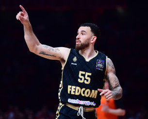 Φαβορί για Τζέιμς ο Ολυμπιακός!