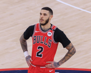 Από το Σικάγο και τους Μπουλς με ανταλλαγή στο Κλίβελαντ ο Λόνζο Μπολ