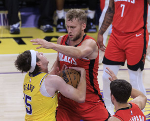 Οι Λέικερς τα... βρίσκουν με τους Ρόκετς και ετοιμάζονται να αποκτήσουν τον Λαντέιλ