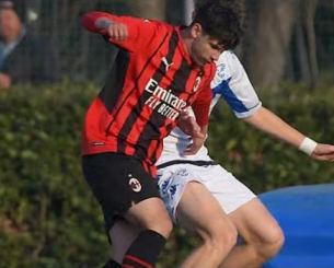 Από τη Μίλαν σε ομάδα της Γ' εθνικής