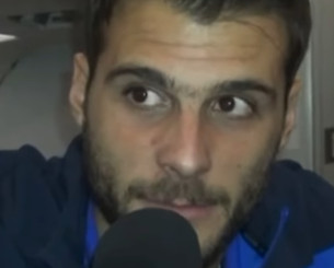 Το τρομερό βίντεο της Εθνικής μετά την πρόκριση στους «16» του Μουντιάλ - Σε ρόλο ρεπόρτερ ο Καρνέζης Το τρομερό βίντεο της Εθνικής μετά την πρόκριση στους «16» του Μουντιάλ - Σε ρόλο ρεπόρτερ ο Καρνέζης