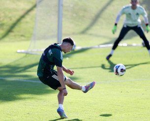 Ο ψυχρός «εκτελεστής» Σφιντέρσκι και τα δύο «μεγάλα» γκολ του 18χρονου Μπόκου (video)