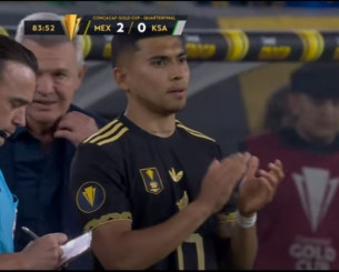 Στα ημιτελικά του Gold Cup το Μεξικό του Πινέδα