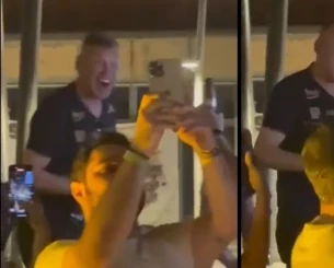 «Opa re ma@@ka»: Ο Σάρας άκουσε Άννα Βίσση και τρελάθηκε (video)