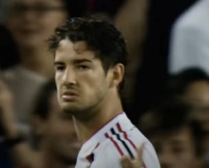 Συγκλονιστικός Πάτο: Πληρώνει για τη μεταφορά της σωρού τουρίστριας που έπεσε σε ηφαίστειο