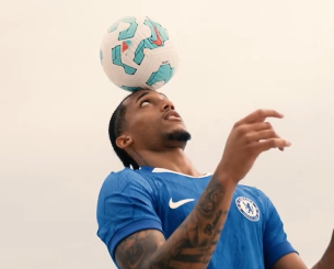 Η Τσέλσι ανακοίνωσε με στυλ... Ροναλντίνιο τον Ζοάο Πέδρο (video)