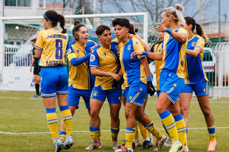 Η ομάδα Γυναικών του Αστέρα πήρε το ντέρμπι με την ΑΕΚ και κοιτάζει κορυφή (videos)