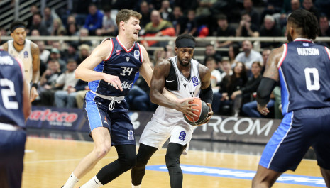 Η στιγμή της επιστροφής: Ο Μπέβερλι με τον ΠΑΟΚ έπαιξε ξανά στην Ελλάδα μετά από 16 χρόνια (video)