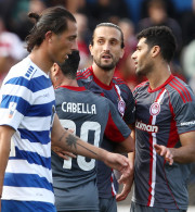 Ο Ολυμπιακός με πεντάρα πέρασε «αέρας» από την Σύρο με υπογραφή Γιαζίτζι