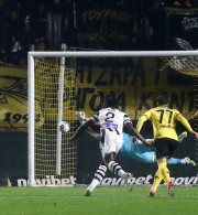 Ο Αθανασιάδης έπιασε το πέναλτι του Ντεσπόντοφ (video)