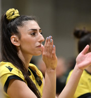 Στο χρυσό σετ έχασε την πρόκριση από την Βαλεφόλια η ΑΕΚ στο Challenge Cup