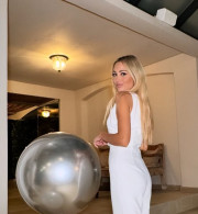 Ρομαντικά και χριστουγεννιάτικα για Ιωαννίδη - Βουλγαράκη, αλλά η παρουσιάστρια αντιμετώπισε ένα... πρόβλημα (video)