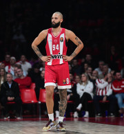 Ιωάννου στο EuroLeague by night: «Λάθος του Ολυμπιακού η ανανέωση του Φουρνιέ με αυξημένες αποδοχές» (video)