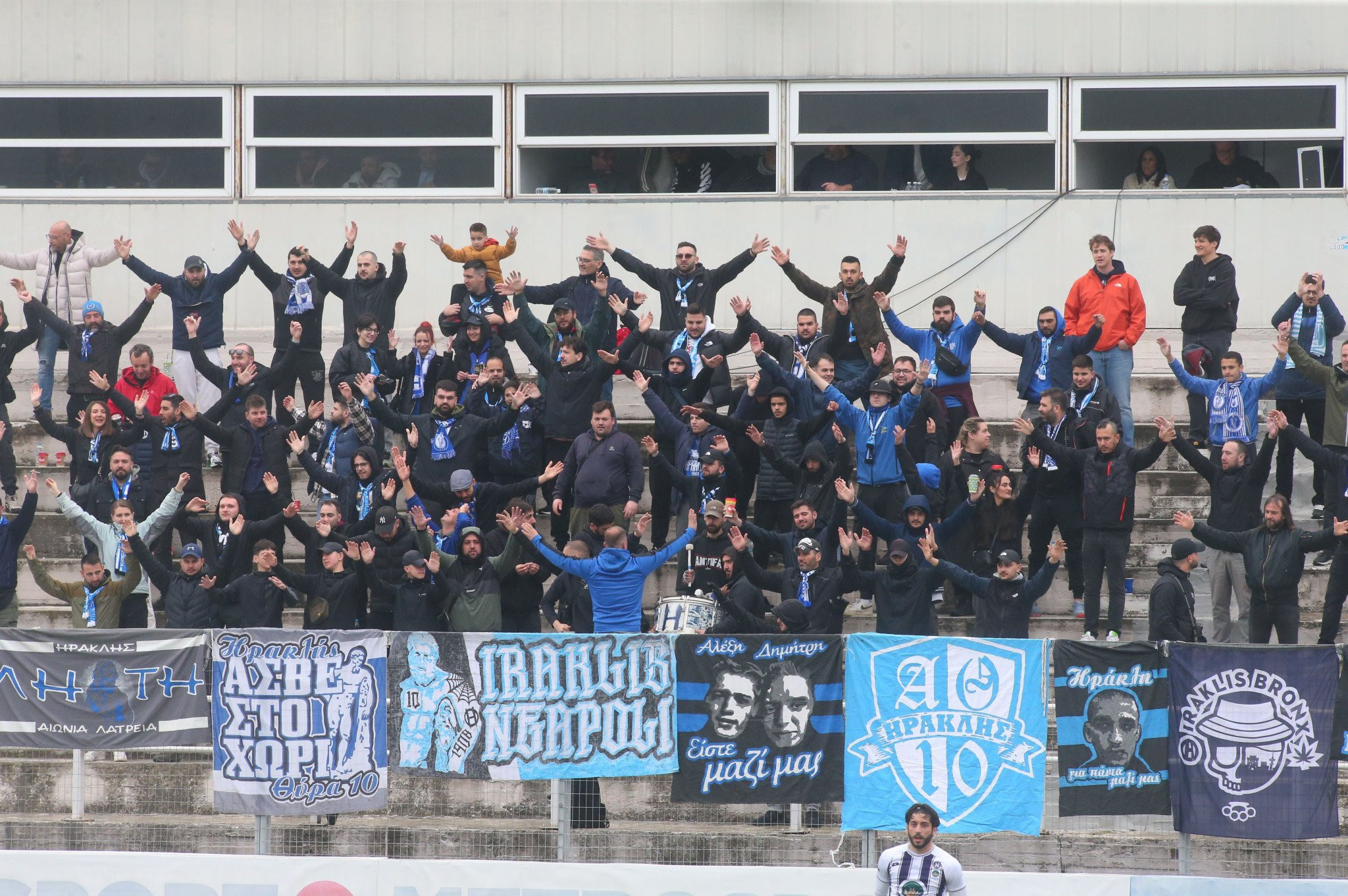 «80 – 11 – 17, Ηρακλής!» Τι σημαίνει το σύνθημα που φώναξαν παίκτες και οπαδοί (vid) «80 – 11 – 17, Ηρακλής!» Τι σημαίνει το σύνθημα που φώναξαν παίκτες και οπαδοί (vid)