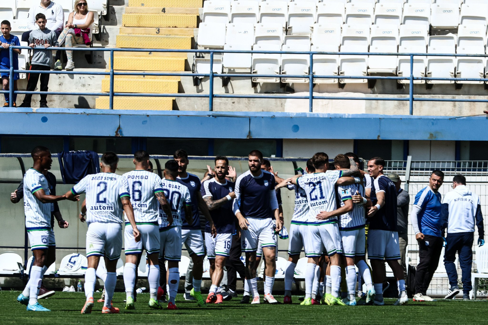 «Βόμβες» της Κηφισιάς: «Το Αιγάλεω έπαιξε φιλικό την προηγούμενη εβδομάδα - Τα λεφτά είναι πολλά» (vids) «Βόμβες» της Κηφισιάς: «Το Αιγάλεω έπαιξε φιλικό την προηγούμενη εβδομάδα - Τα λεφτά είναι πολλά» (vids)