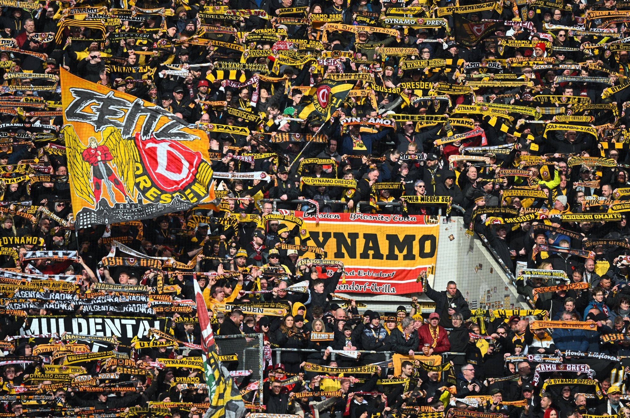 Απίθανο - Πάνω από 150.000 θεατές σε μία αγωνιστική στην τρίτη κατηγορία της Γερμανίας