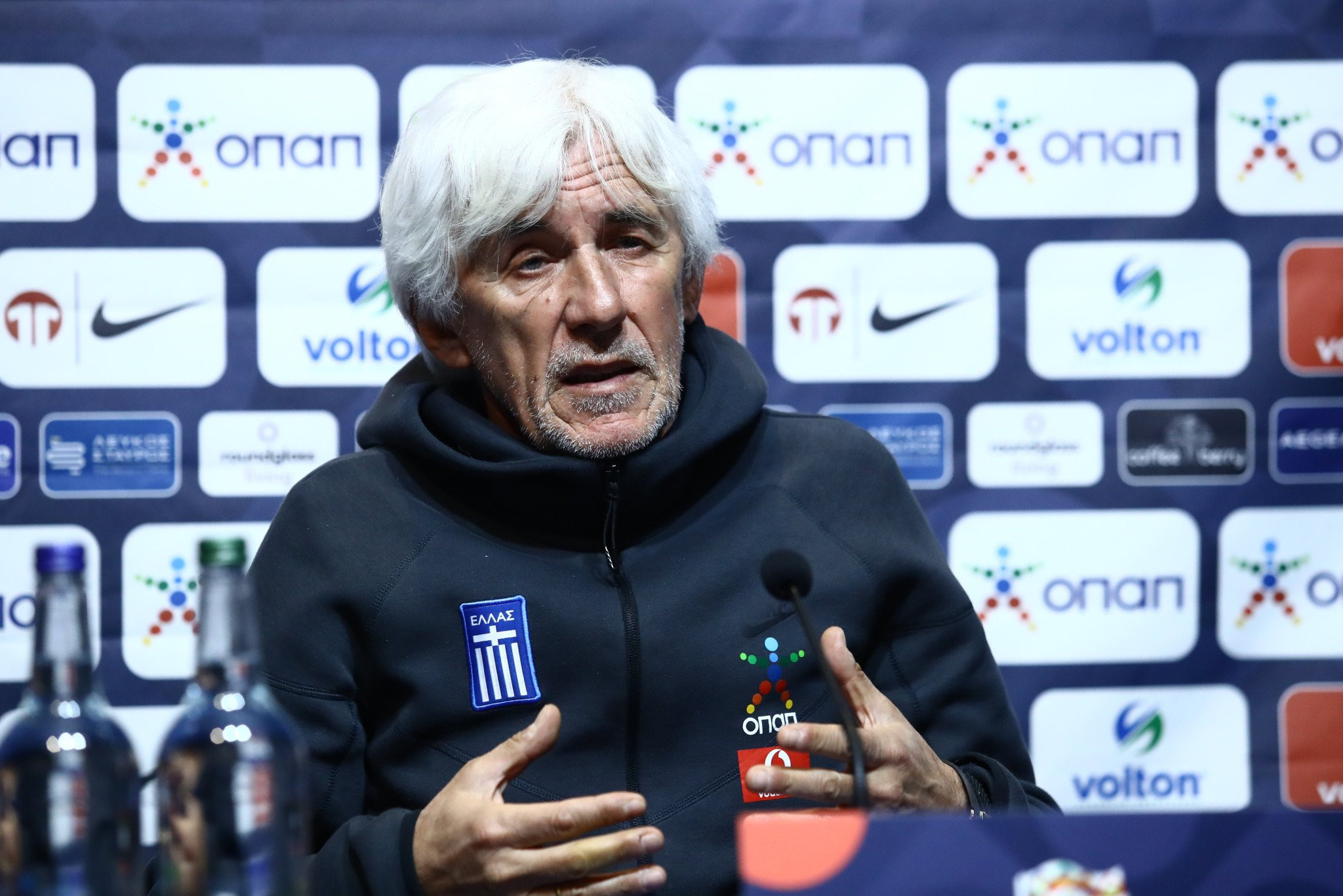 Γιοβάνοβιτς: «Με αλλαγές η ενδεκάδα, ο μεγαλύτερος πονοκέφαλος είναι η μεσαία γραμμή»