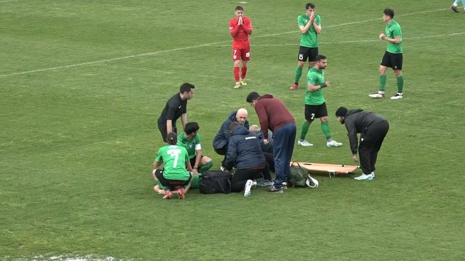 Σοκαριστικός τραυματισμός του Παναγιωτούδη, «πάγωσαν» συμπαίκτες κι αντίπαλοι (vid)