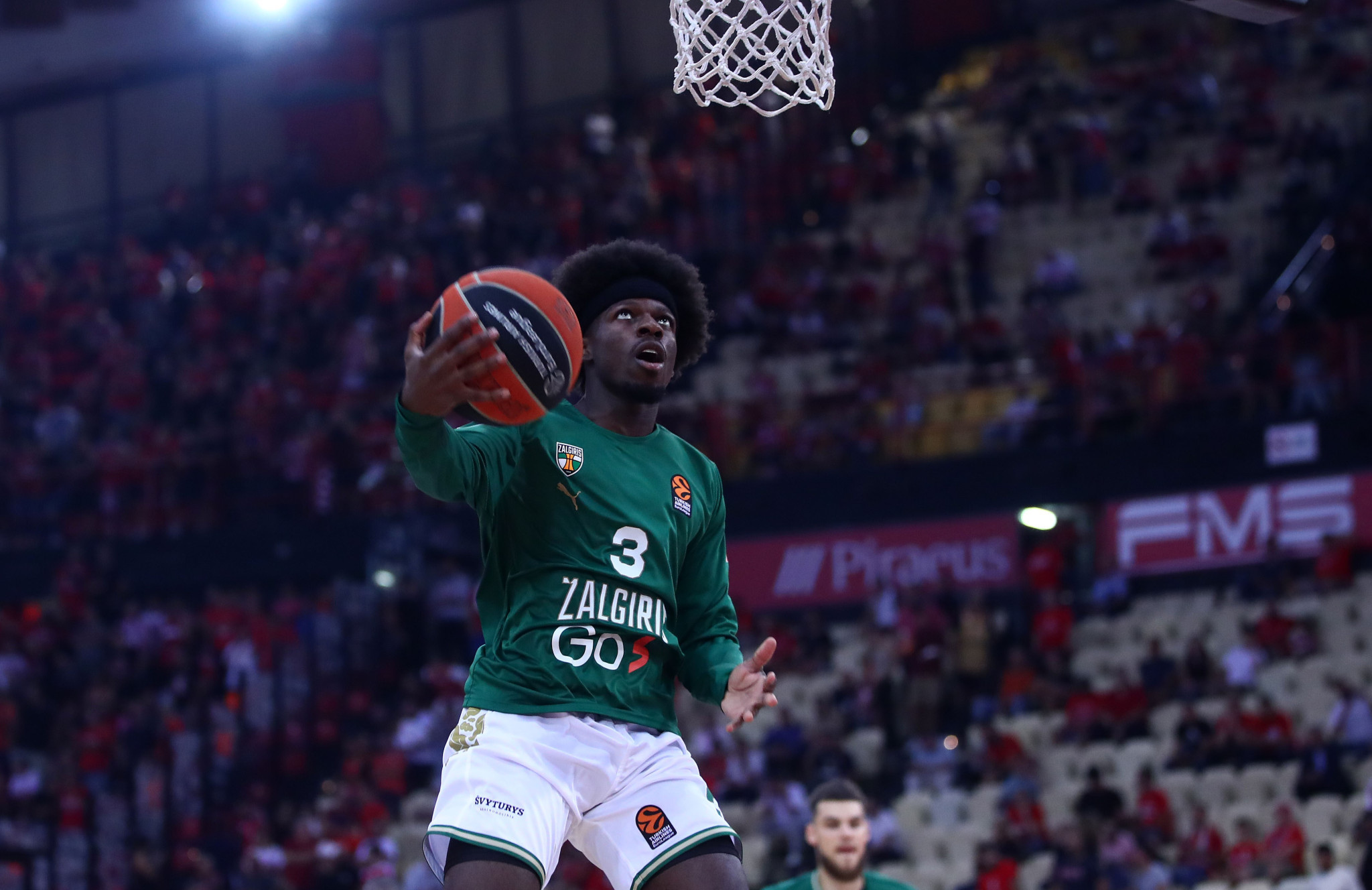 Ο Φρανσίσκο είναι πρώτος σε τάπες στην EuroLeague και έχει ύψος 1.85!