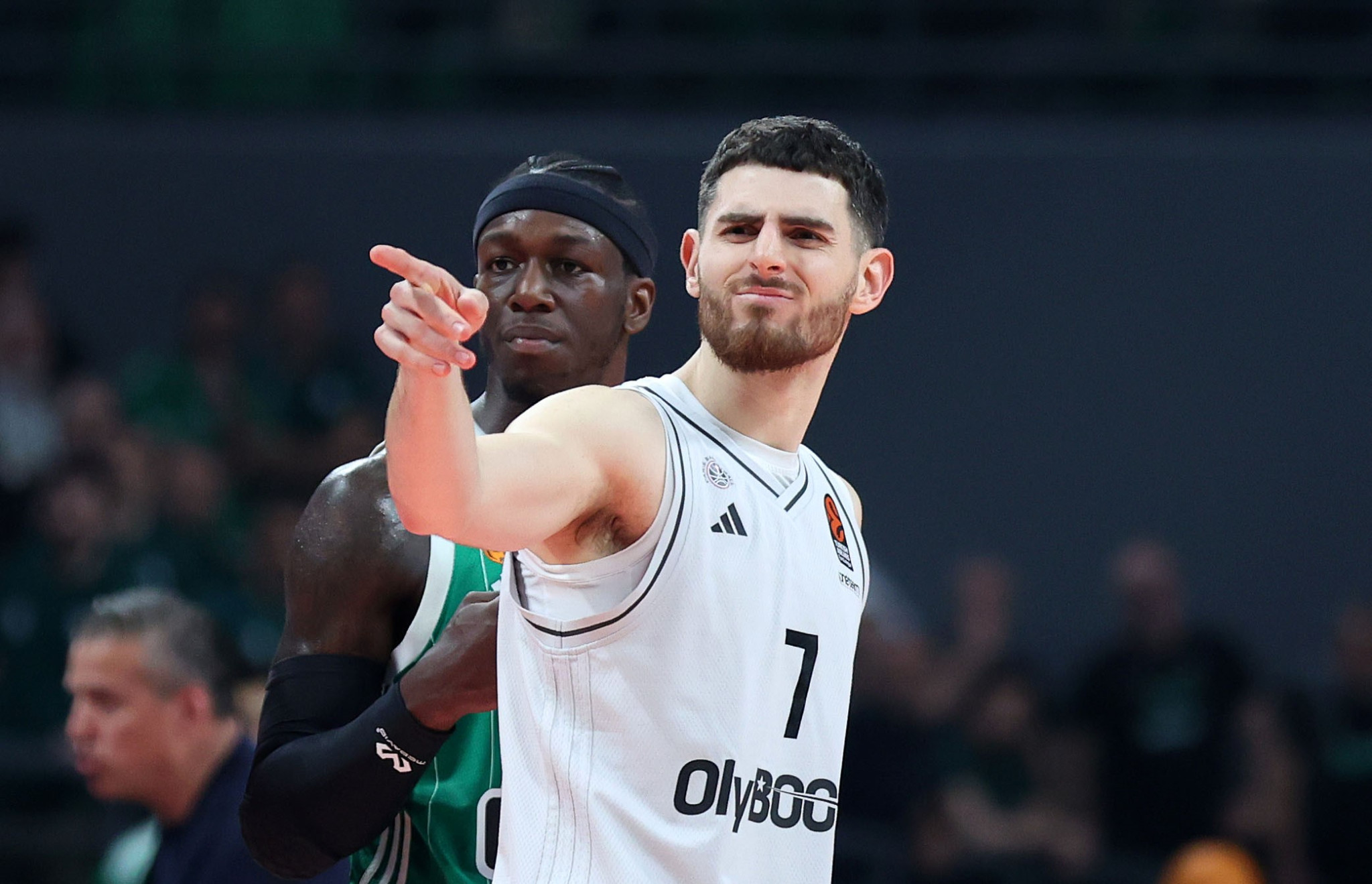 Παρί και Ερέρα συνεχίζουν μαζί μέχρι το 2027