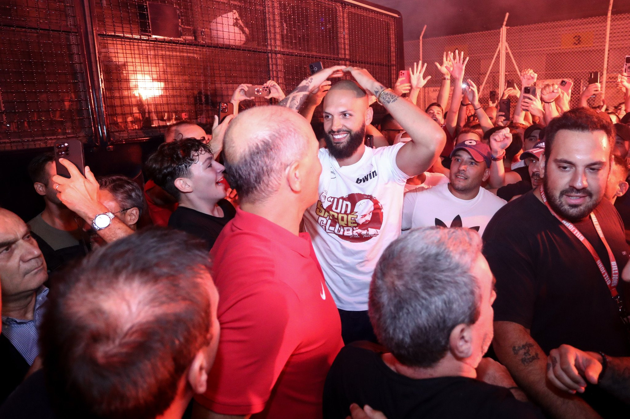 Ο Βούτσεβιτς στο Athletiko για τον Φουρνιέ: «Απολαμβάνει το μπάσκετ στον Ολυμπιακό»