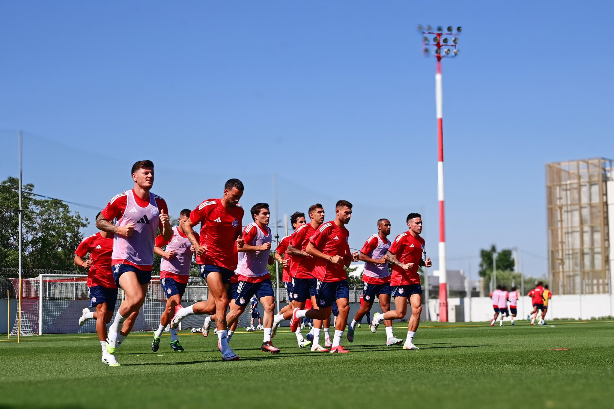 Βίντεο και φωτογραφικά «κλικς» από την «πρώτη» του Ολυμπιακού