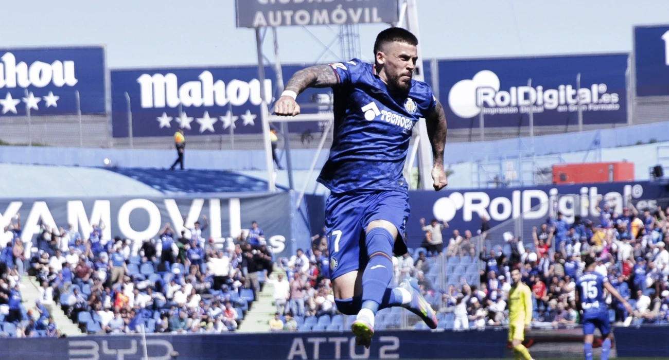 La Voz De Galicia: «Σταμάτησε τις προπονήσεις με τη Θέλτα ο Πέρεθ, ετοιμάζεται για τον Άρη»