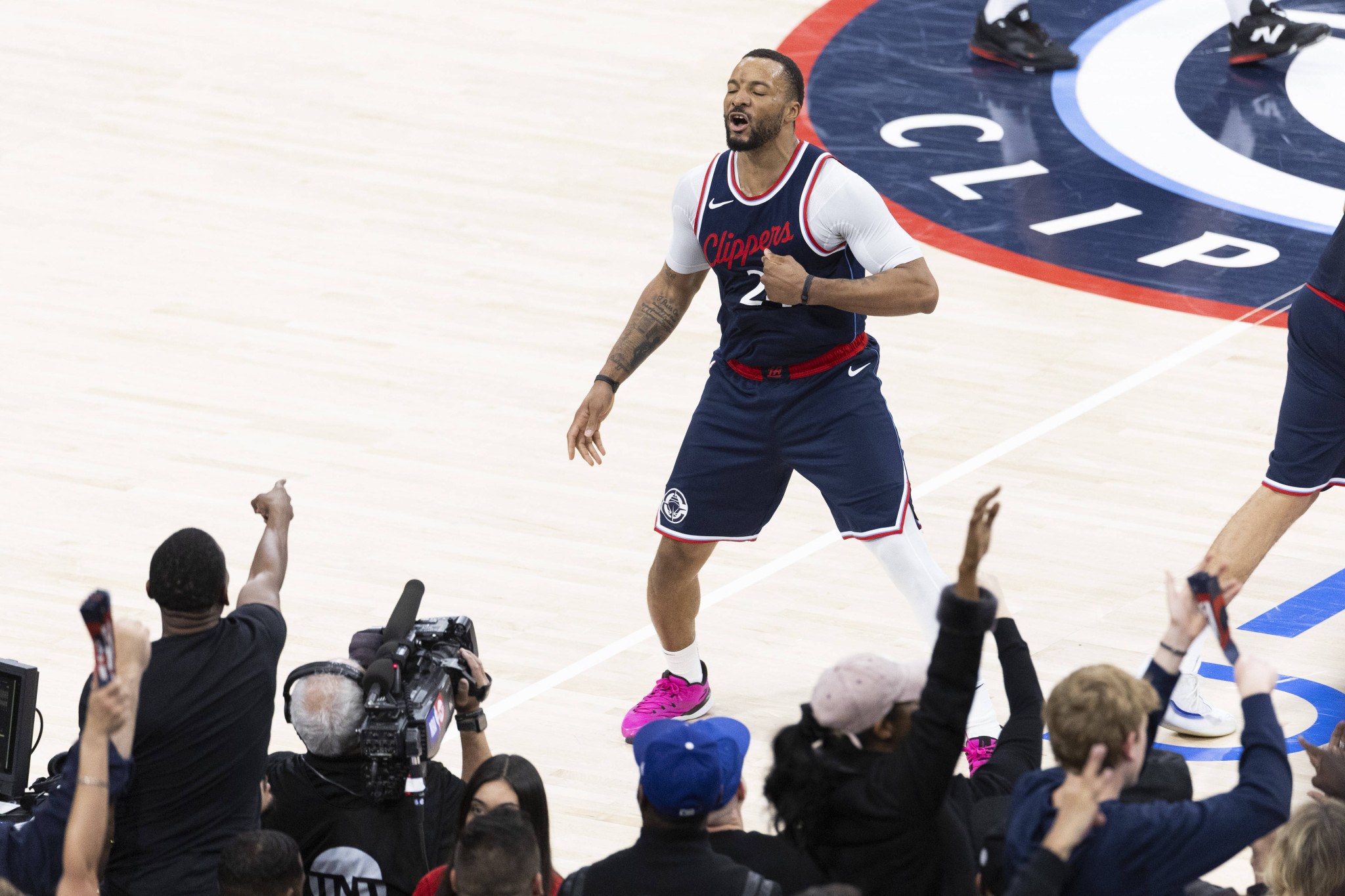 Τριπλή ανταλλαγή στο NBA που προσφέρει στους Χιτ έναν σούπερ σκόρερ