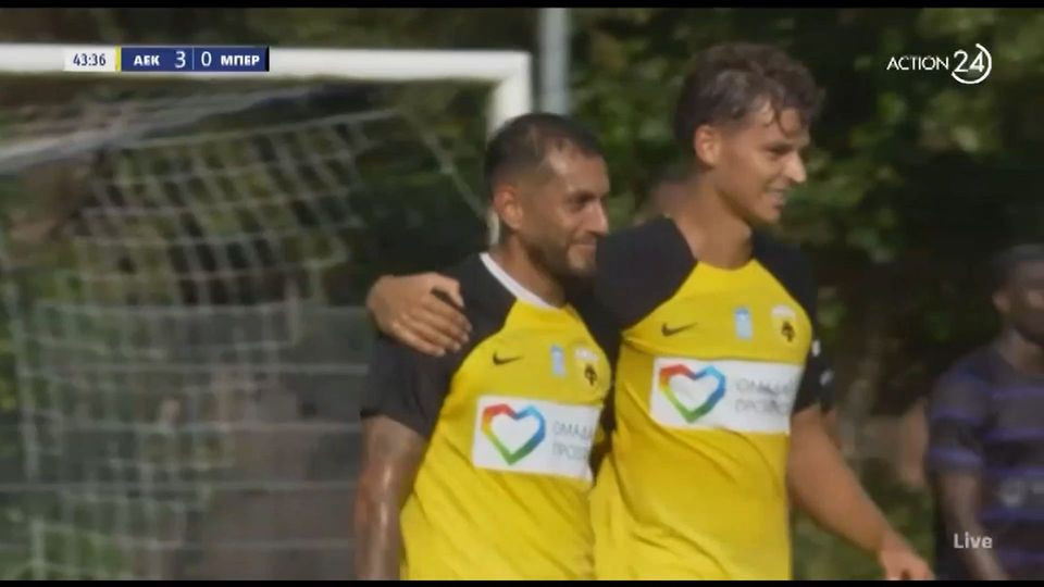 Με μονοκόμματο σουτ του Περέιρα το 3-0 της ΑΕΚ (video) Με μονοκόμματο σουτ του Περέιρα το 3-0 της ΑΕΚ (video)
