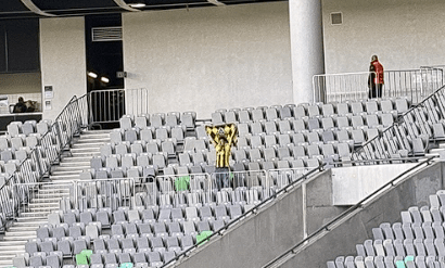 «Ήρωας» φίλαθλος της Καϊράτ: Έκανε ταξίδι 16 ωρών στην Λιουμπλιάνα και αποθεώθηκε από τους παίκτες