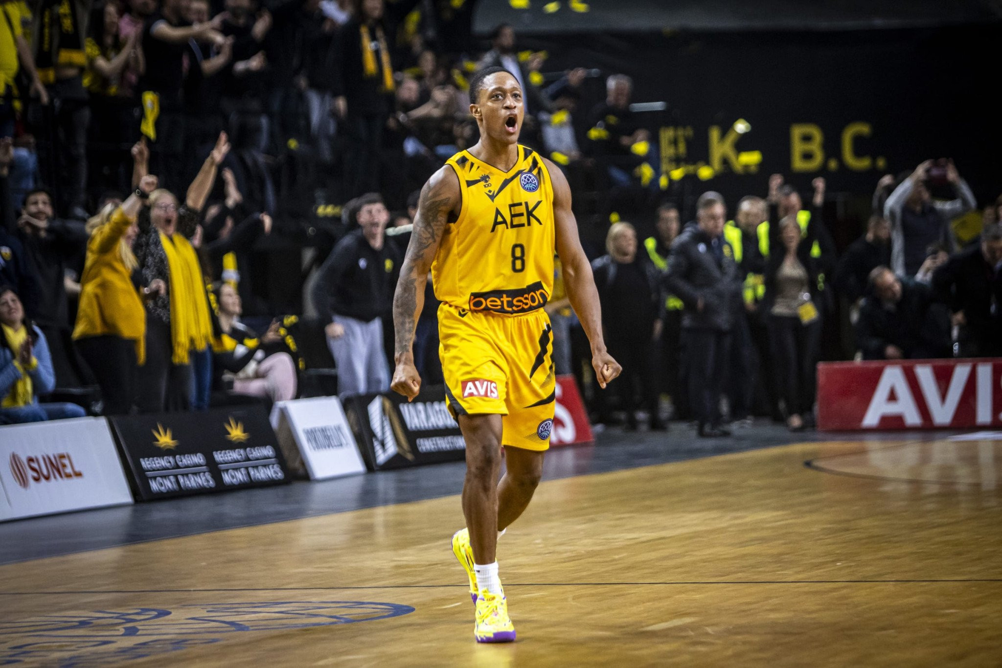 Δίνουν τα χέρια για νέο συμβόλαιο ΑΕΚ Betsson και Μπράις