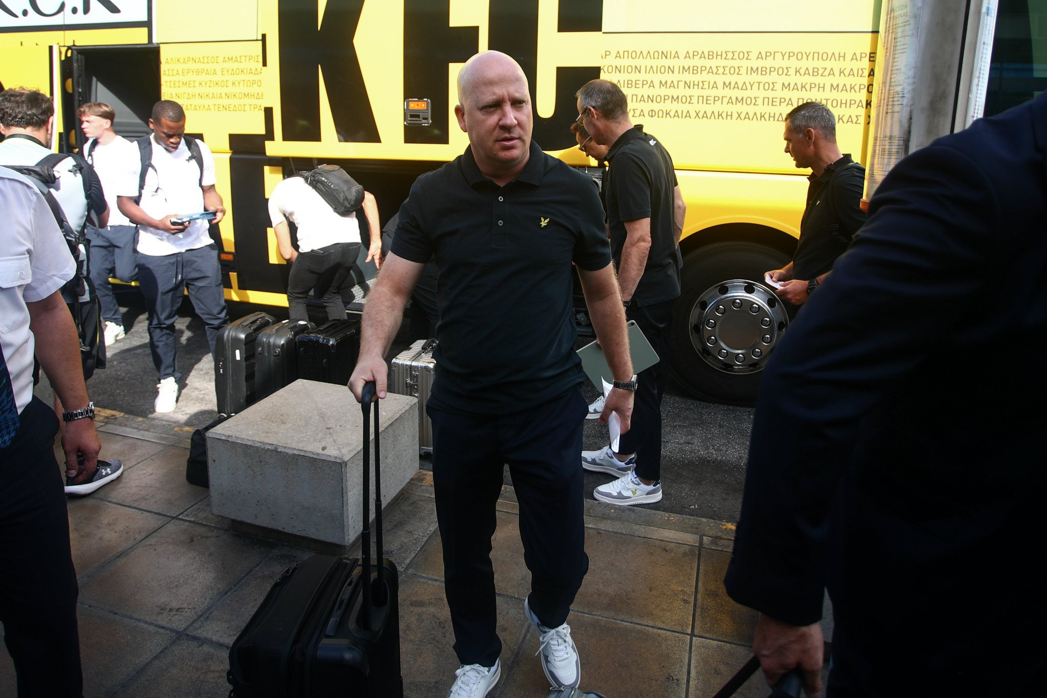 Η ΑΕΚ αναχώρησε για την Ουγγαρία εν όψει της ρεβάνς με τη Χάποελ Μπερ Σεβά (video)