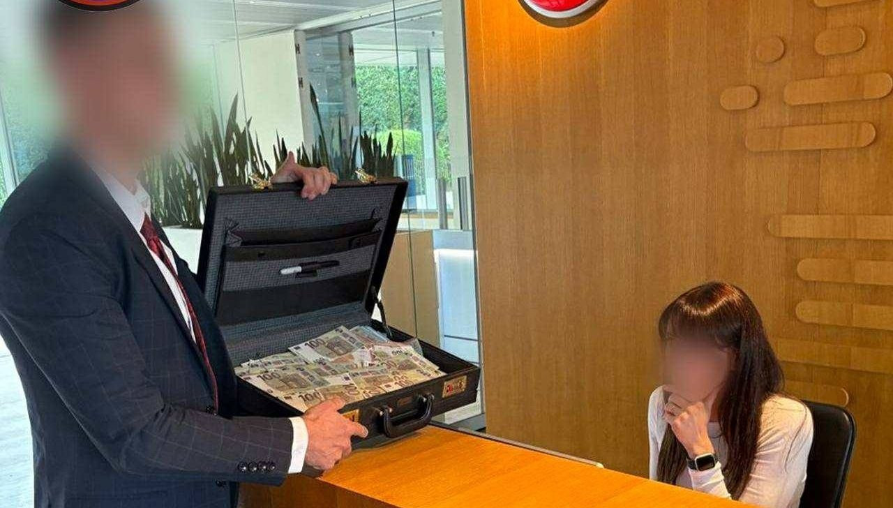 Οπαδοί της Κρίσταλ Πάλας έκαναν ντου στα γραφεία της UEFA