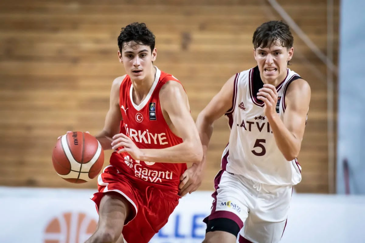 Ο γιος του Κουτλουάι είναι 16 ετών και... βγάζει μάτια στο Ολυμπιακό Τουρνουά Νέων (video)