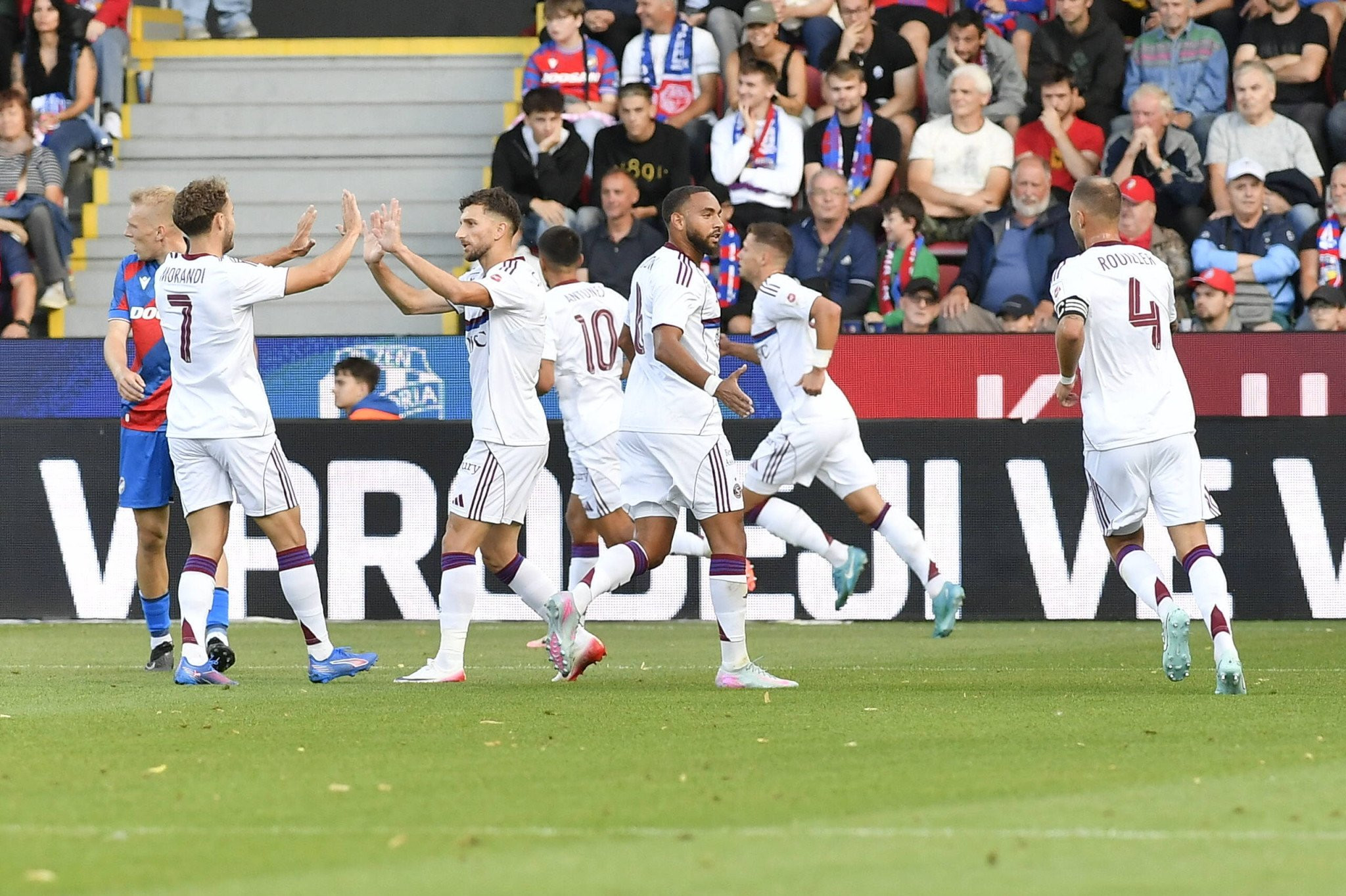 Αντίπαλος Παναθηναϊκού: Άλμα πρόκρισης η Σερβέτ, 1-0 την Βικτόρια Πλζεν στην Τσεχία