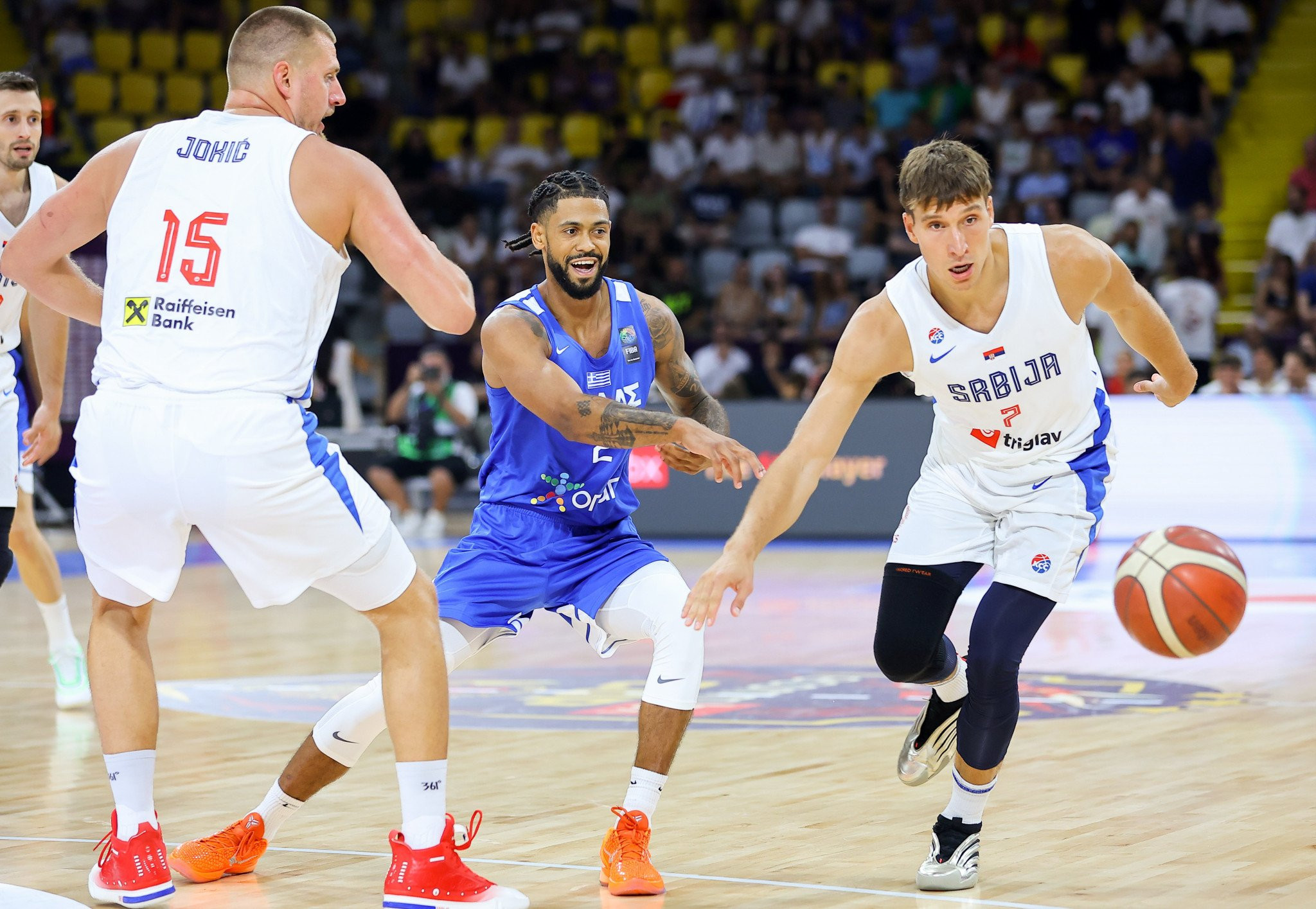 Tα στιγμιότυπα από το φιλικό της Ελλάδας με τη Σερβία (video)