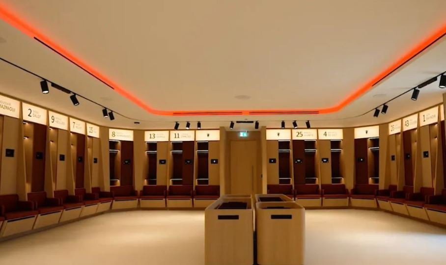 Δεν είναι πεντάστερο ξενοδοχείο, είναι το νέο προπονητικό κέντρο της Μάντσεστερ Γιουνάιτεντ (video)