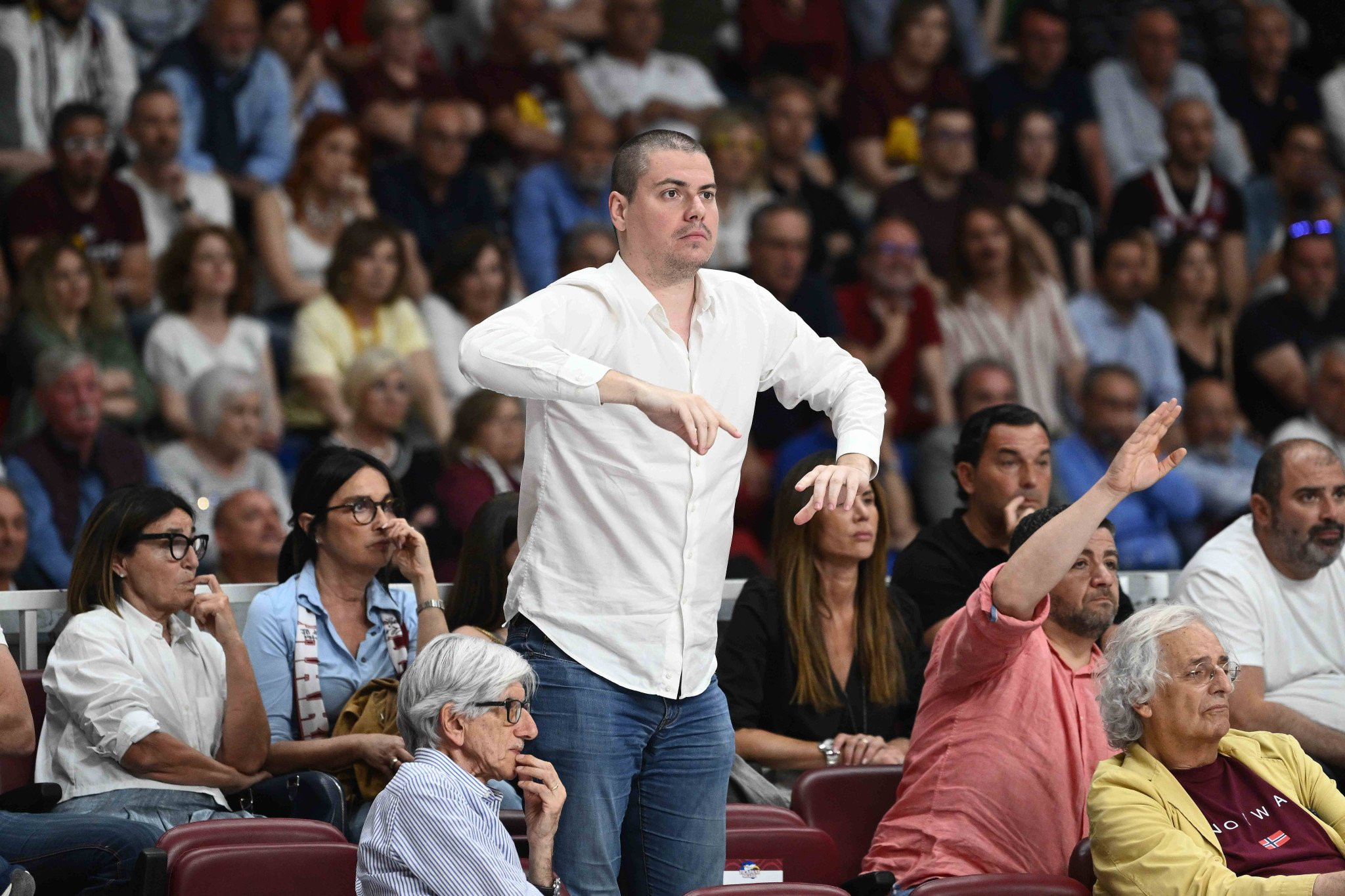 Ο Ντίνο Ρέπεσα ανέλαβε τη Σπλιτ 25 χρόνια μετά τον πατέρα του