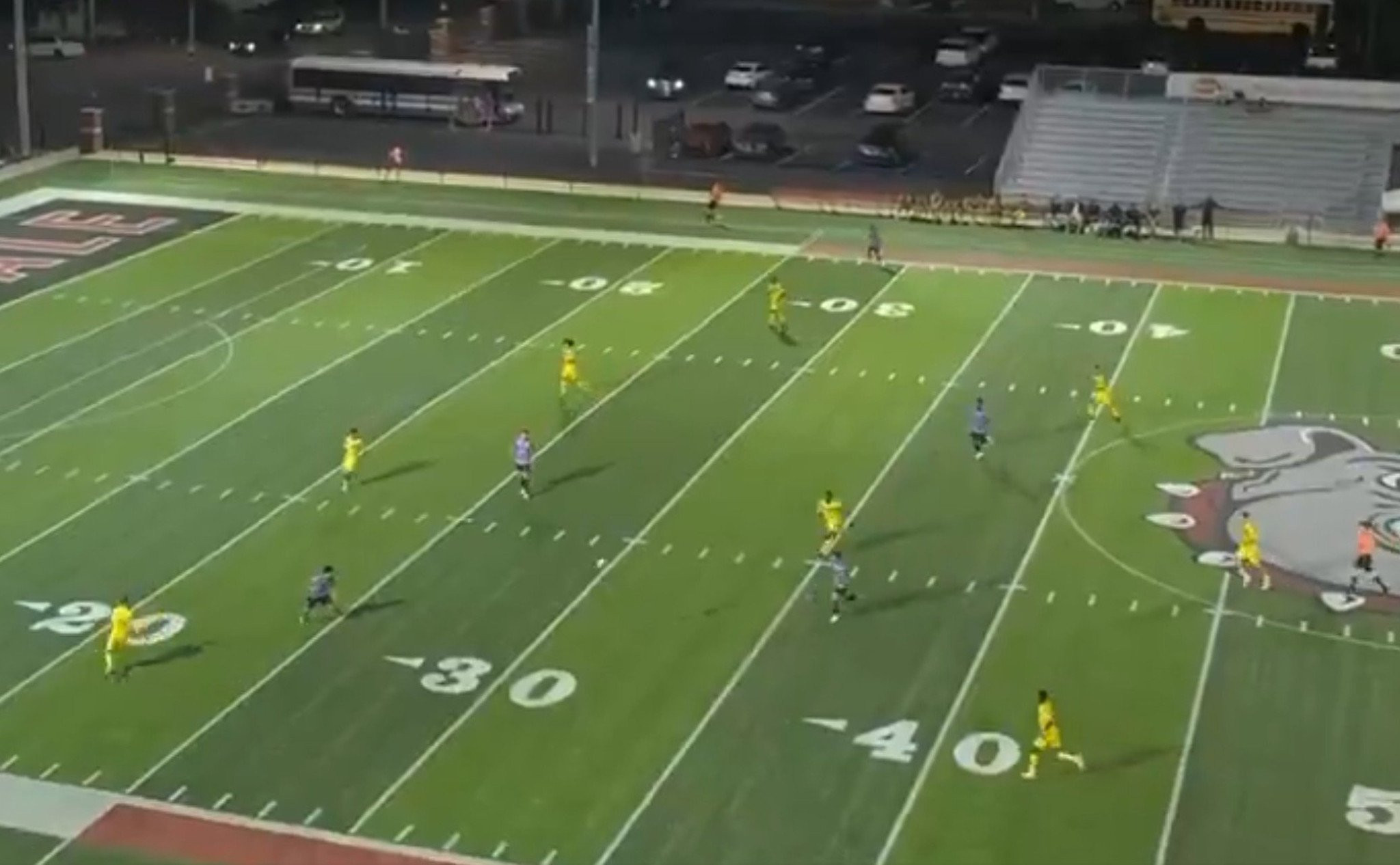 Τα Νησιά Μάρσαλ έπαιξαν το παρθενικό τους ματς σε γήπεδο που δεν ήταν… φτιαγμένο για ποδόσφαιρο