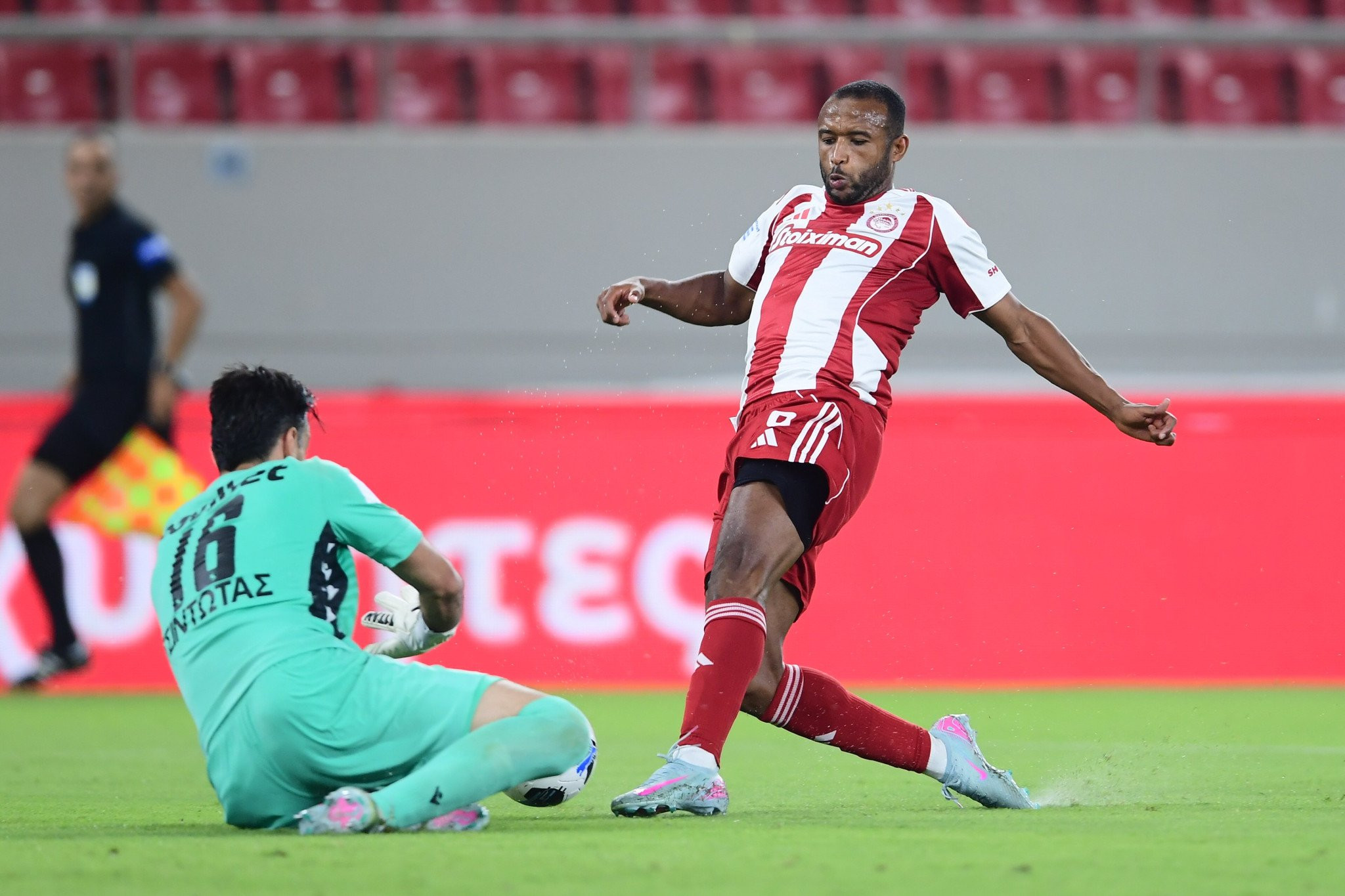 Το ακυρωθέν γκολ του Ελ Κααμπί (video)